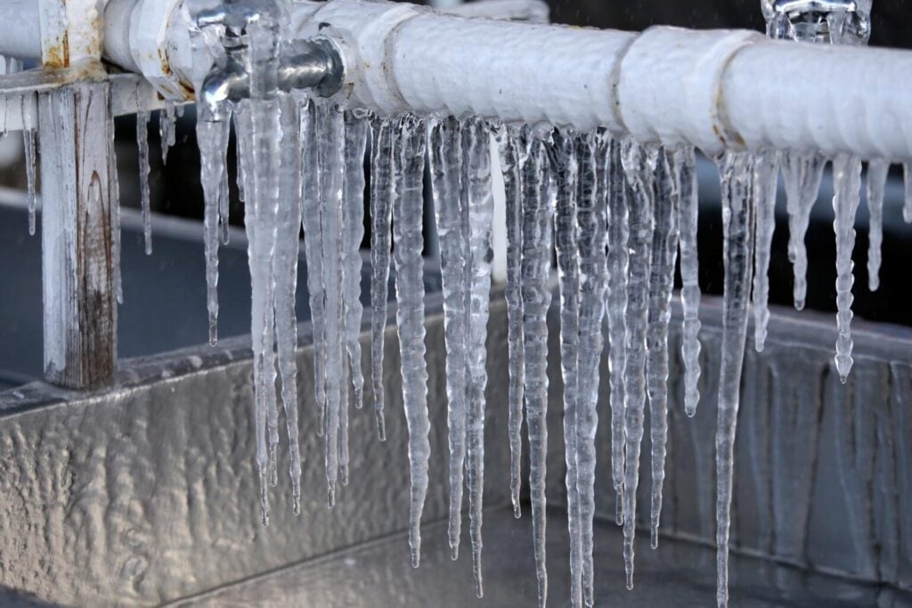 plumbing-services-frozen-burst-pipe-repair-1536x1024 - Happy Home Services | Durham, NC